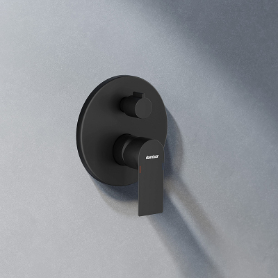 Встраиваемая душевая система Damixa Apollo 947510300 черная: тропический верхний душ, ручной душ, излив